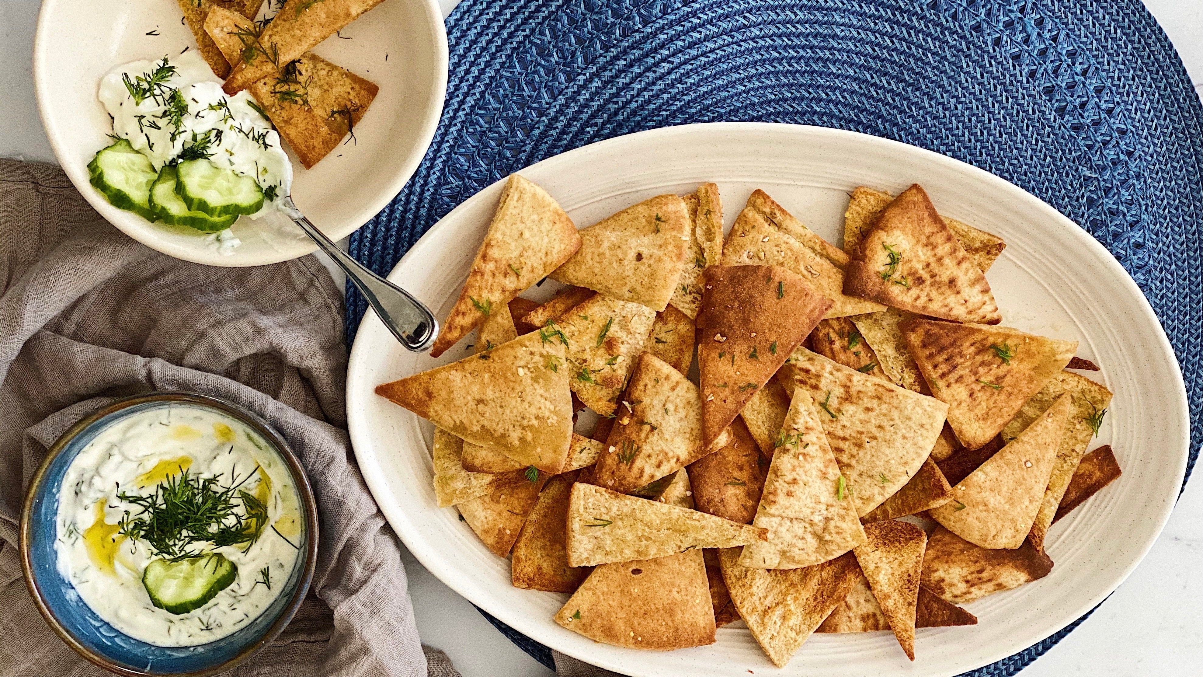 Kosterina Garlicky Air Fryer Pita Chips